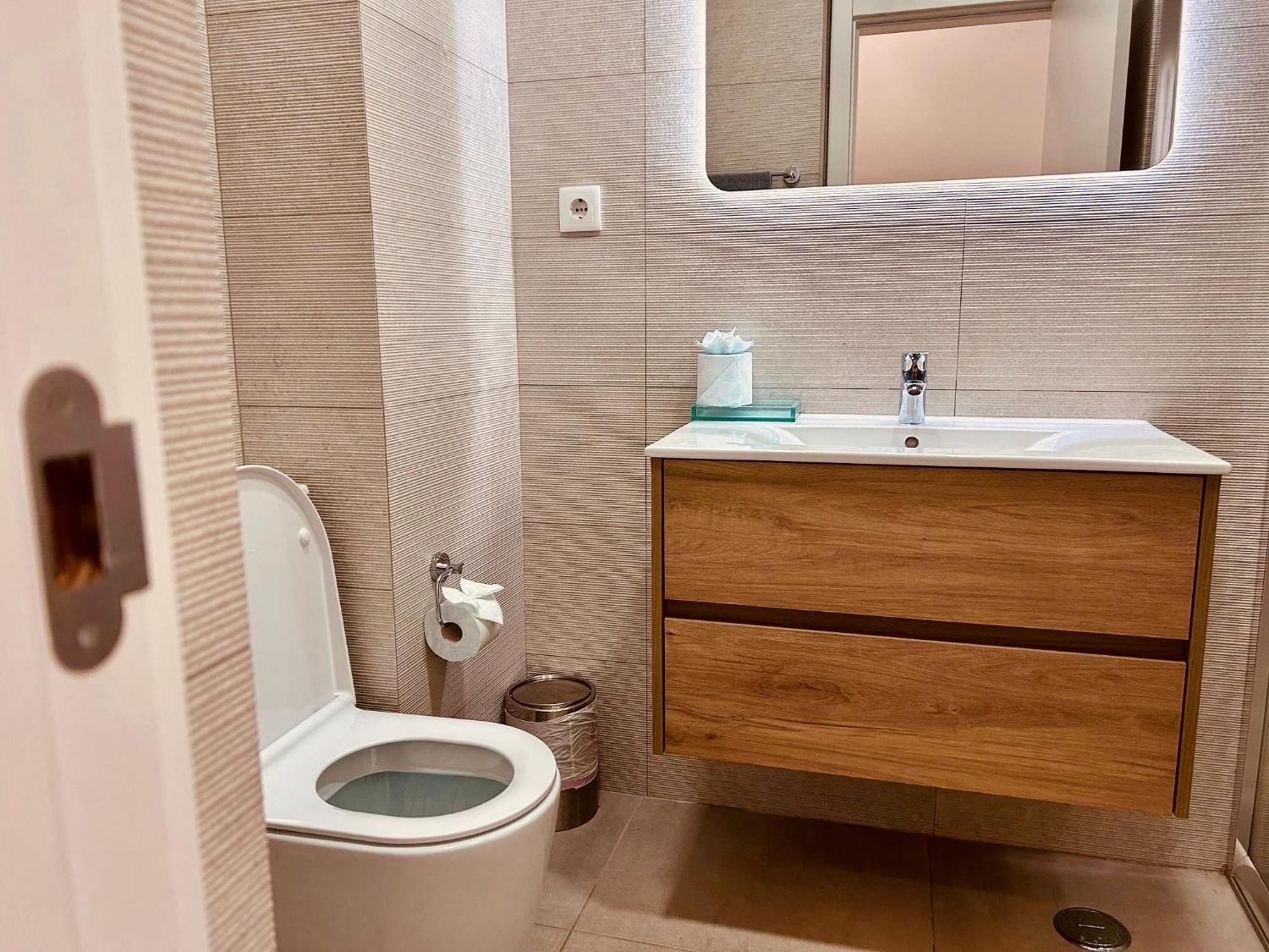 Central Lagos Apt With Marina Views Near Beaches Ngoại thất bức ảnh