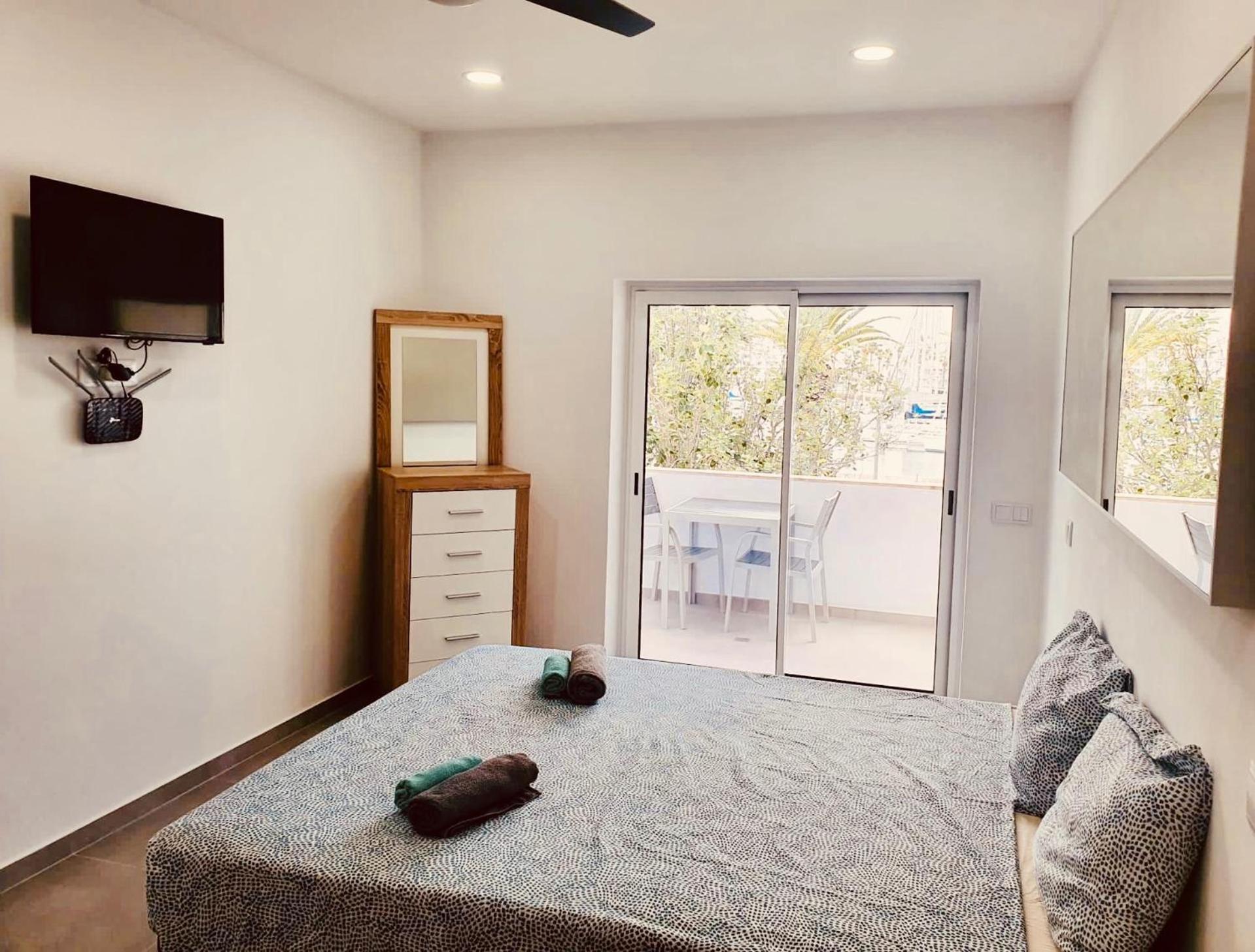 Central Lagos Apt With Marina Views Near Beaches Ngoại thất bức ảnh